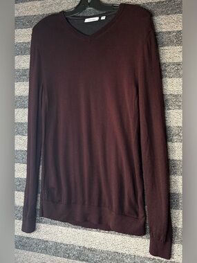 Calvin Klein Men's Deep Burgundy Merino Wool V-Neck Sweater Medium EUC
